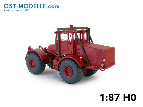 Traktor Kirovets K700 rot mit Motorverkleidung Überrollbügel